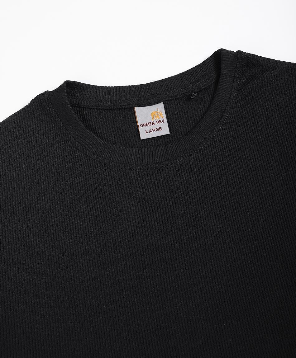 Remera hombre estilo waffle negra