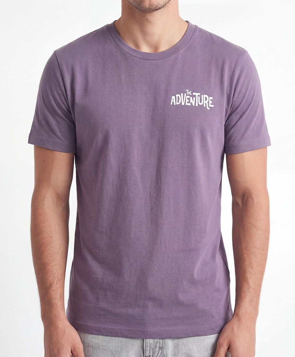 Remera hombre estampado adventure
