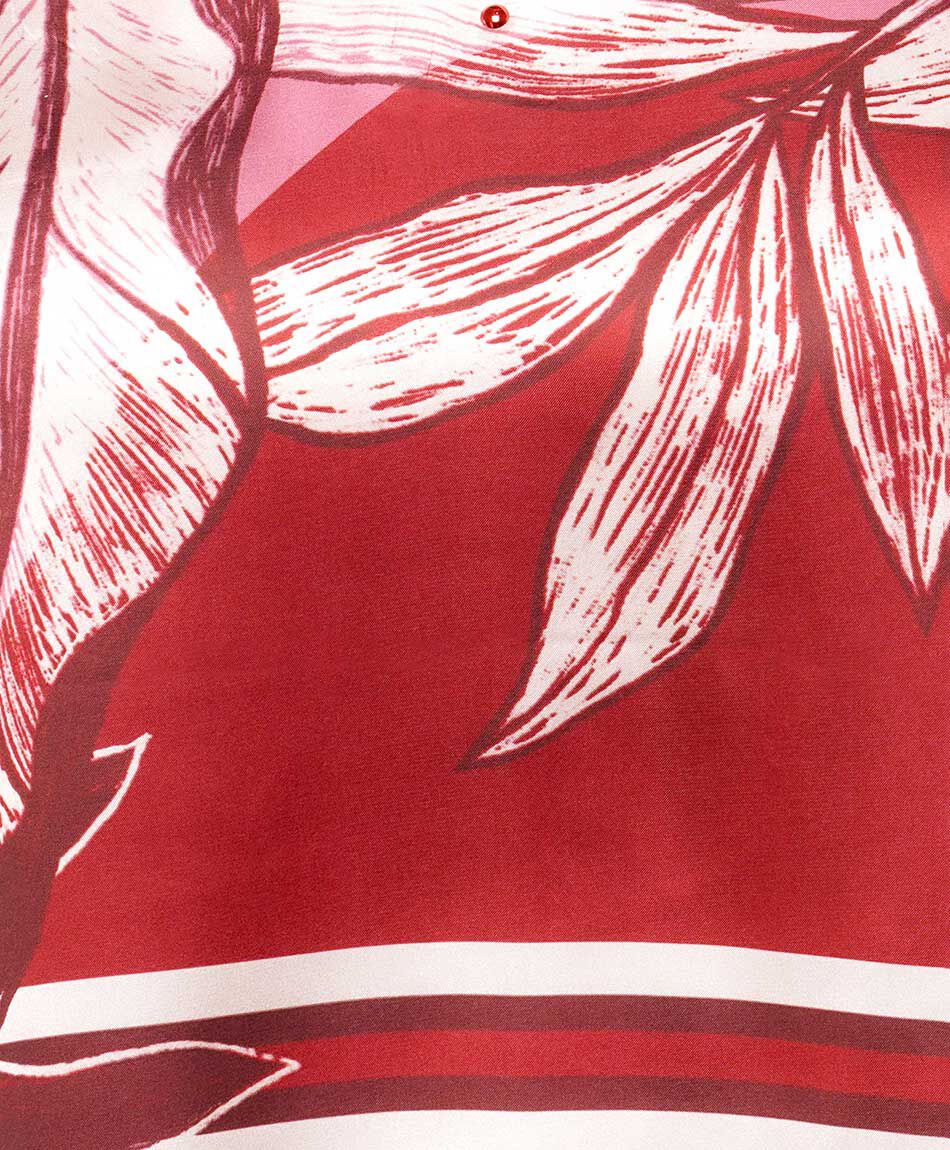 Remera mujer l&iacute;neas hojas