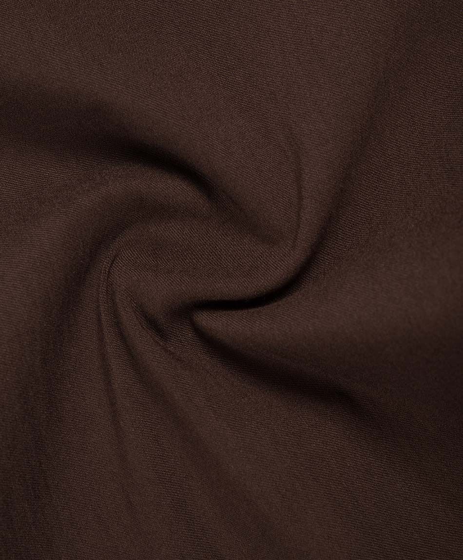 Pantal&oacute;n mujer caf&eacute; detalle dorado