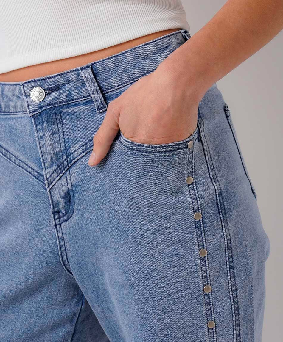 Jeans mujer wide leg tachas laterales