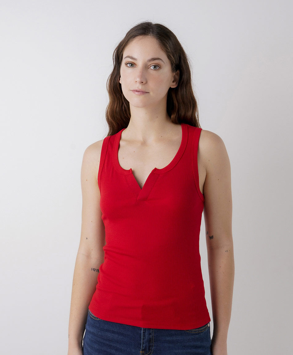 Remera mujer canal&eacute; escote roja