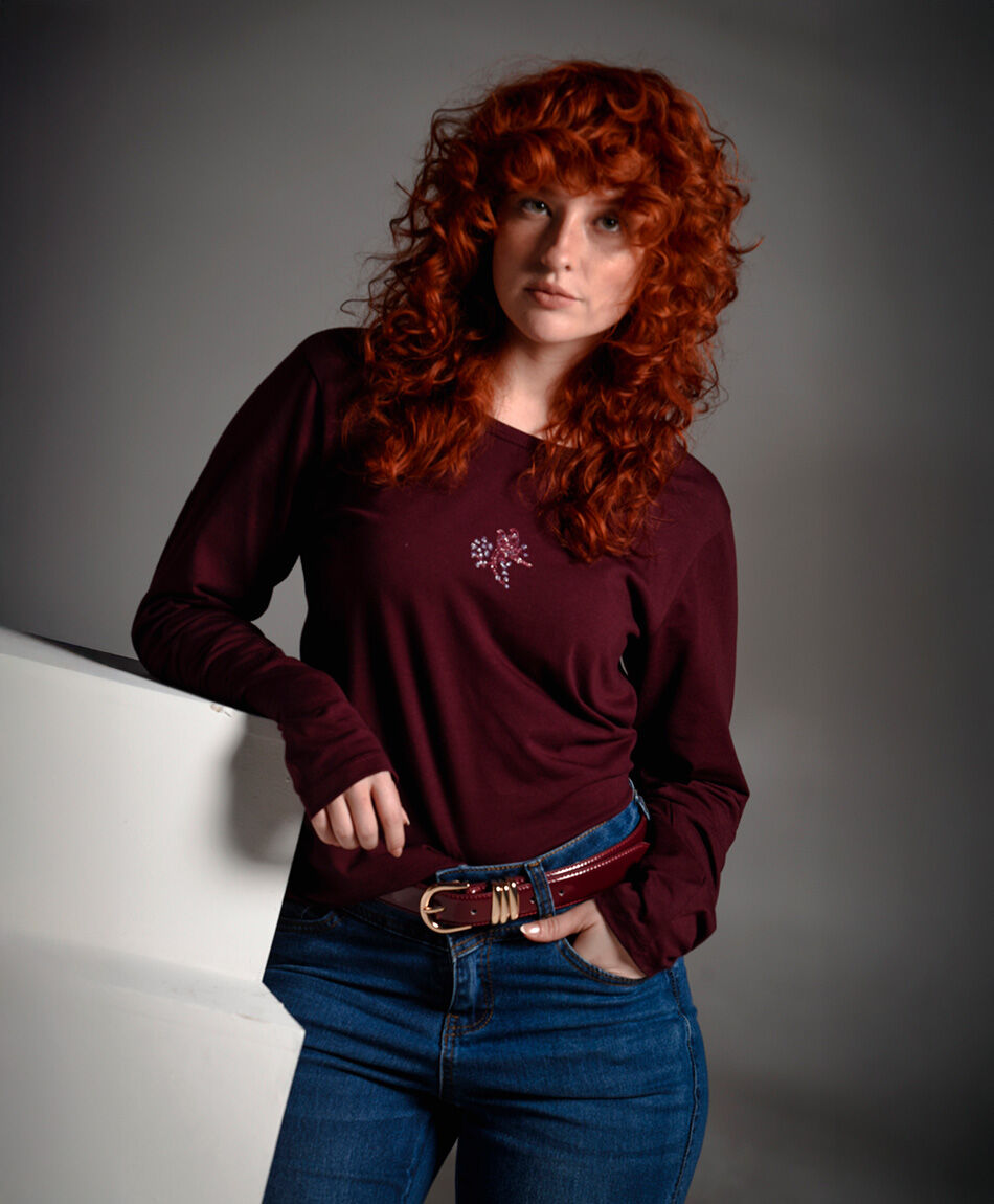 Remera mujer p&aacute;jaros bordados