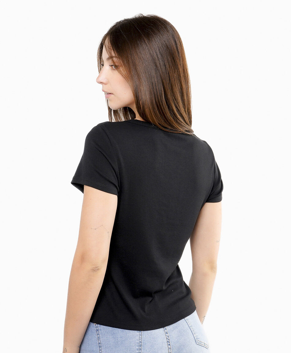 Remera mujer cuello abotonado black
