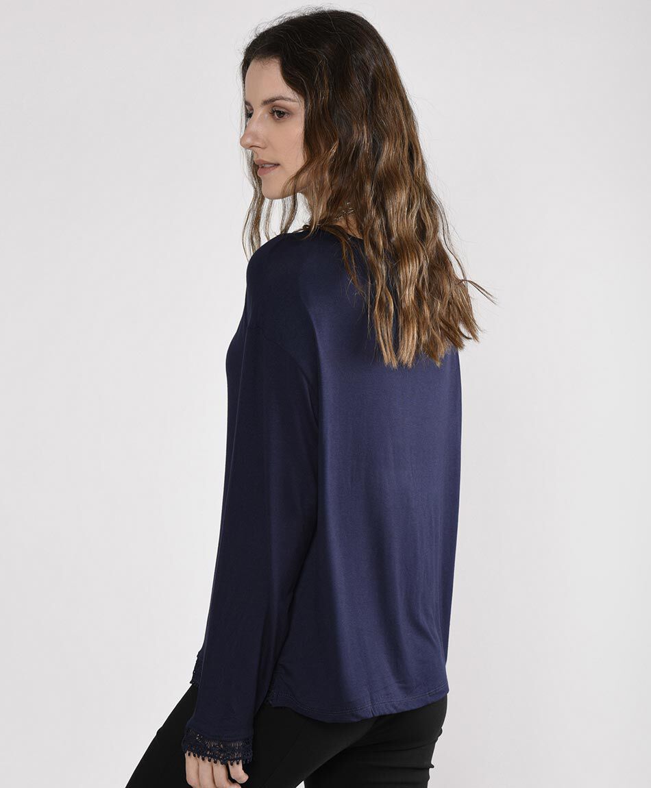 Polera manga larga cuello redondo