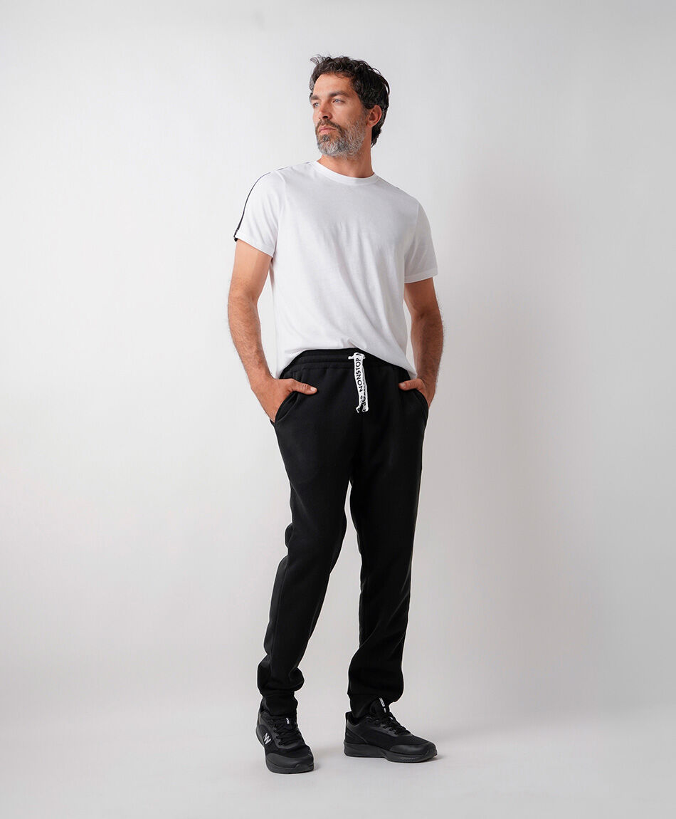 Pantal&oacute;n deportivo hombre liso slim fit