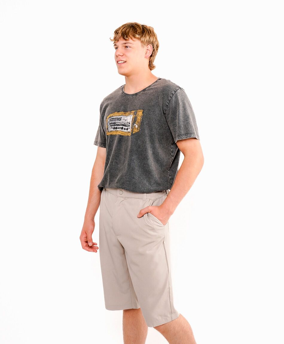 Bermuda hombre estilo surf