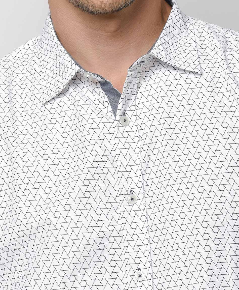 Camisa hombre tri&aacute;ngulos