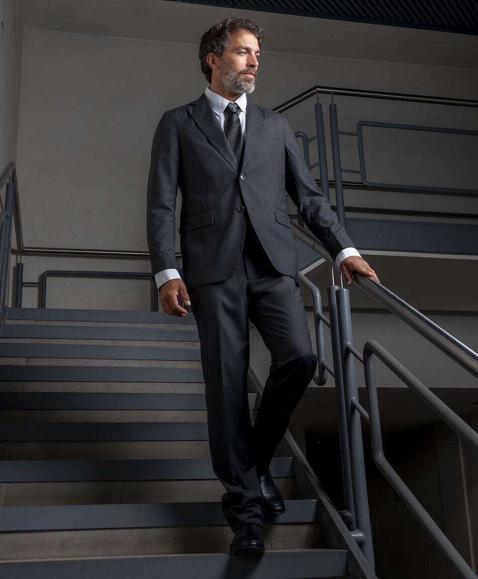 Traje de vestir hombre color gris