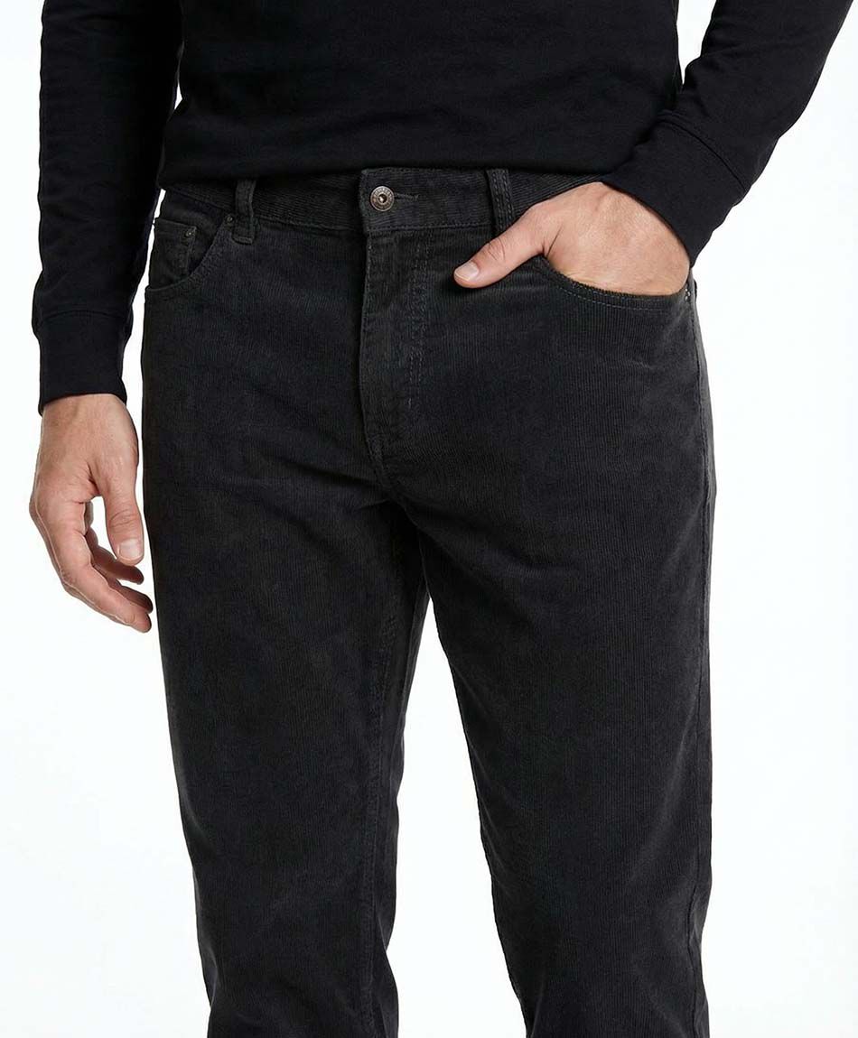 Pantal&oacute;n hombre dise&ntilde;o cordero negro