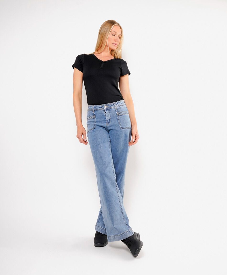 Jeans mujer wide leg bolsillo parche