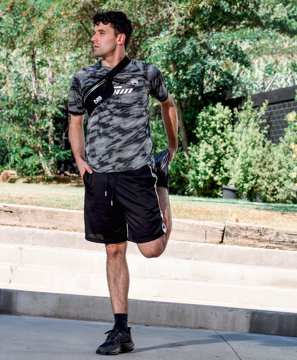 Short deportivo hombre frase lateral