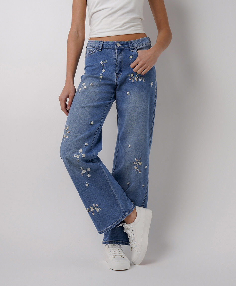 Jeans mujer wide leg florcitas bordadas