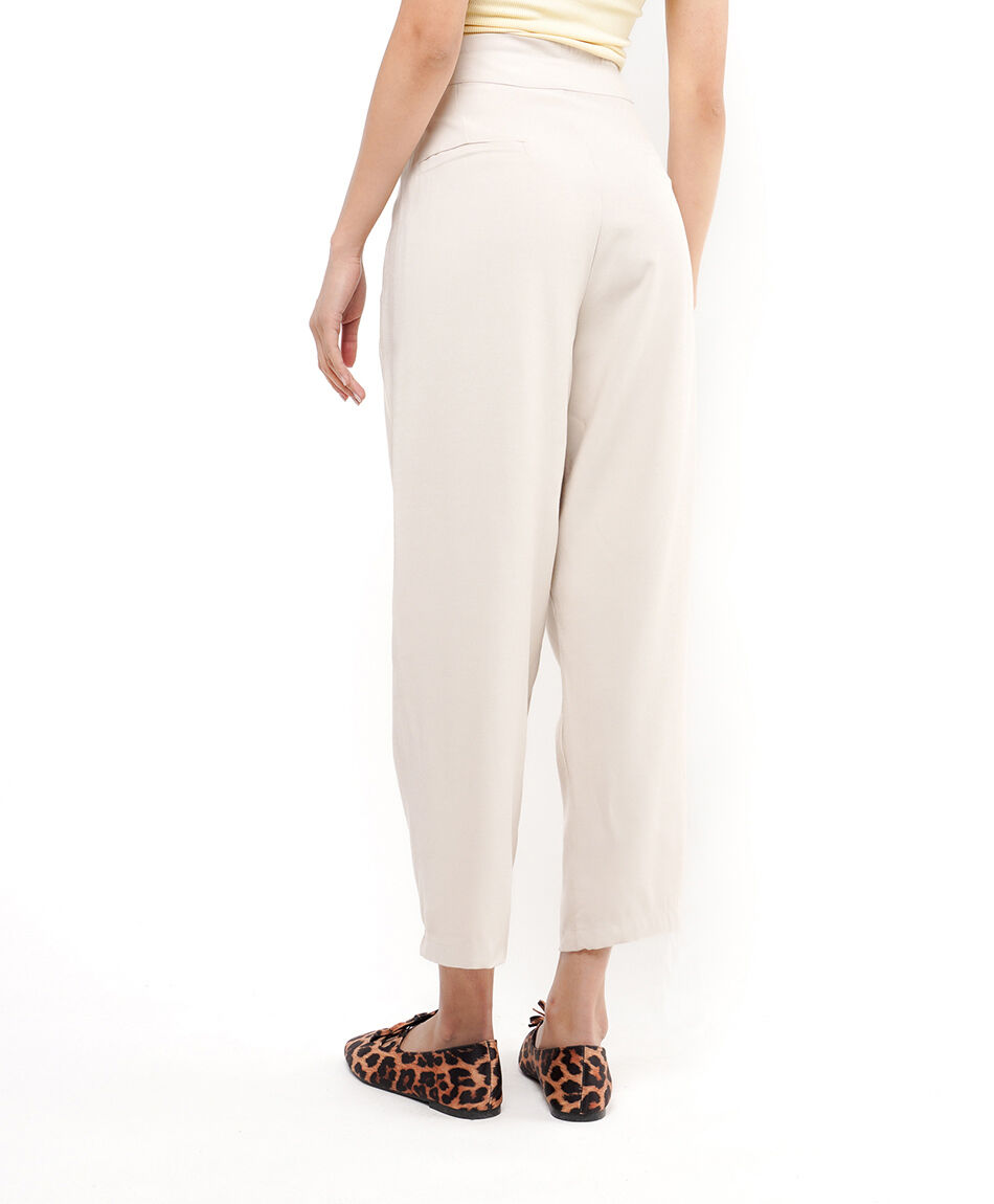 Pantal&oacute;n mujer detalle pretina