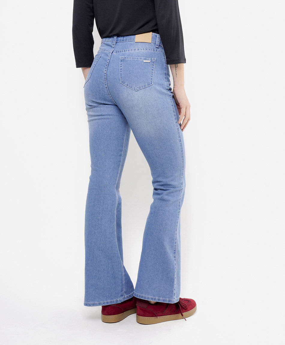 Jeans mujer flare tachas estrellas