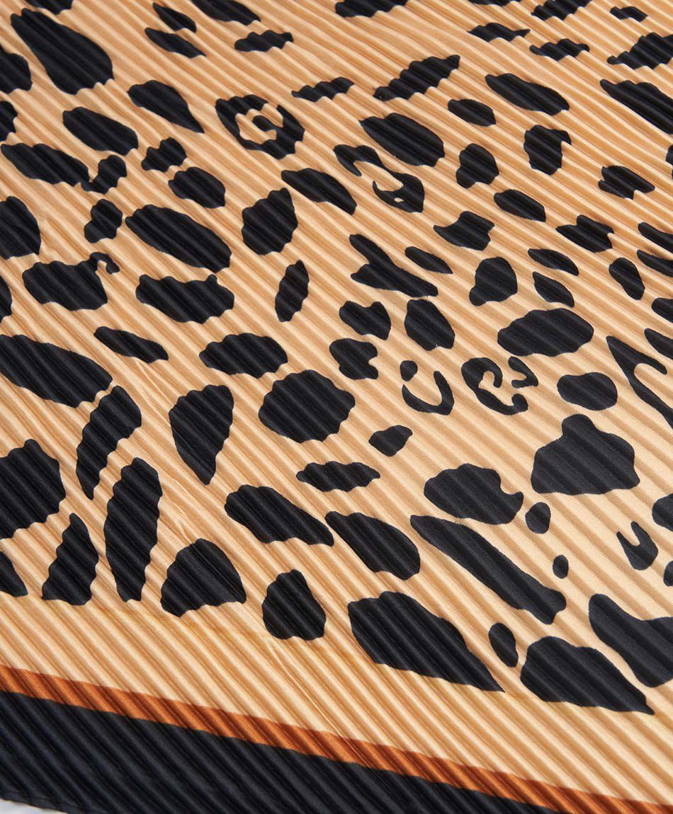 Set pa&ntilde;uelo + aros mujer animal print