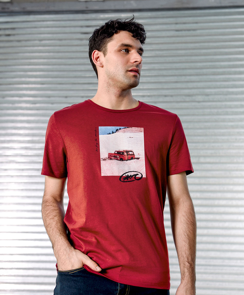 Remera hombre estampado auto