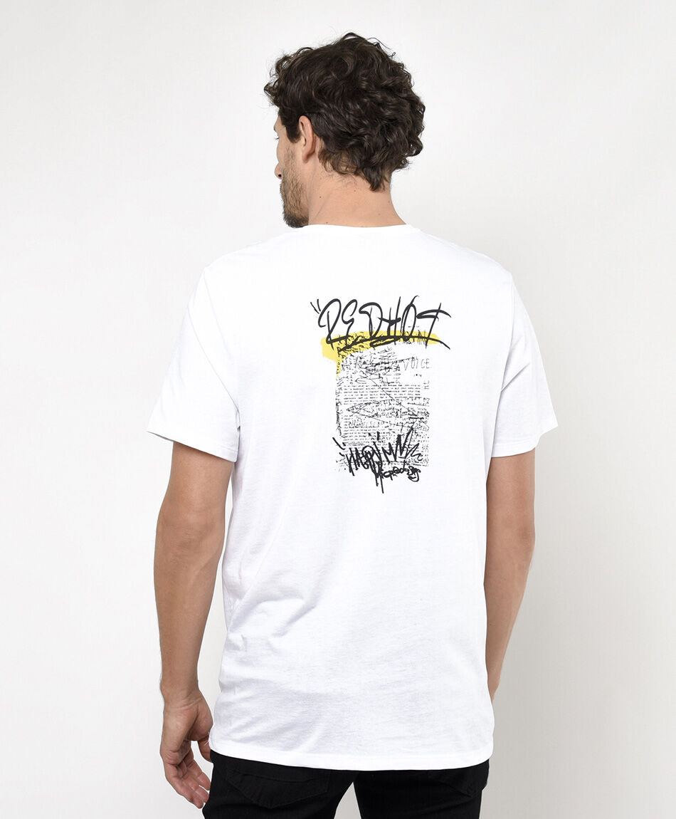 Remera hombre doble estampado graffiti
