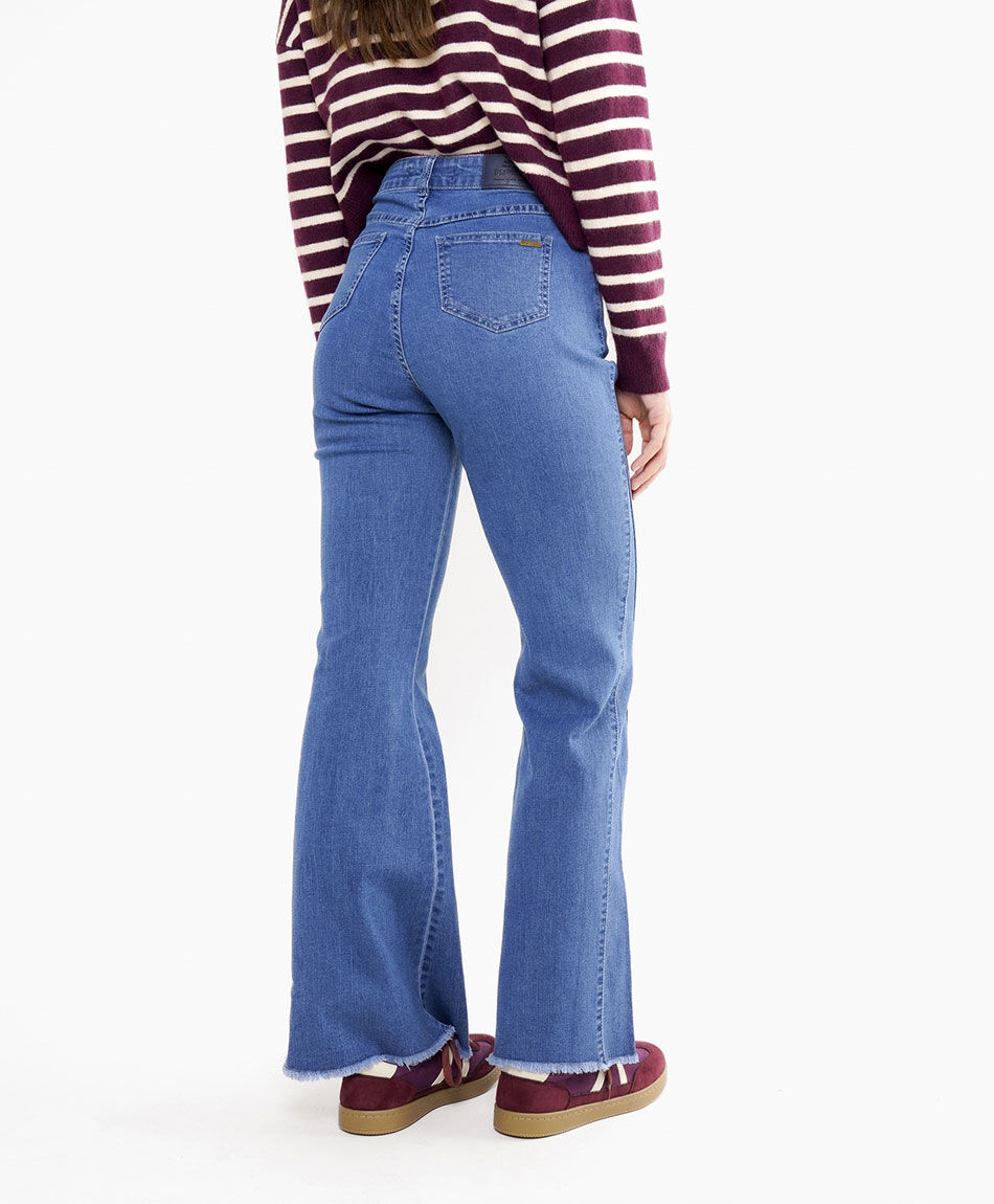 Jeans mujer flare tiro alto estructurado