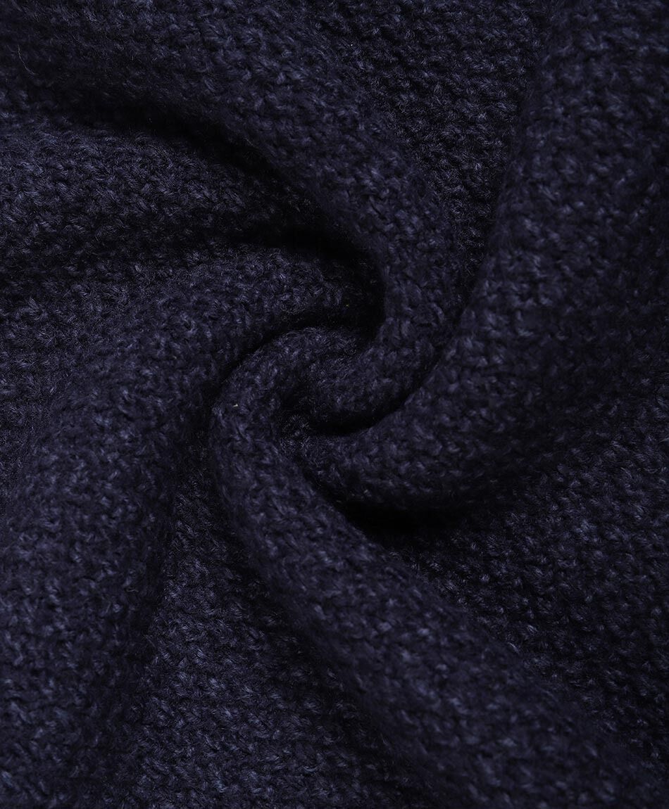 Sweater hombre terminaciones enrolladas