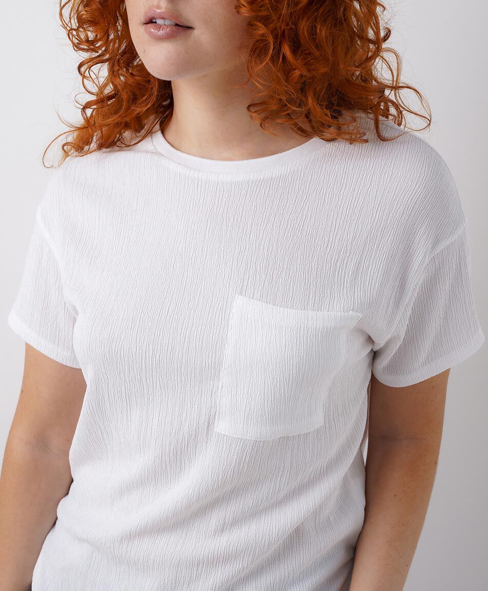 Polera mujer mix texturas bolsillo