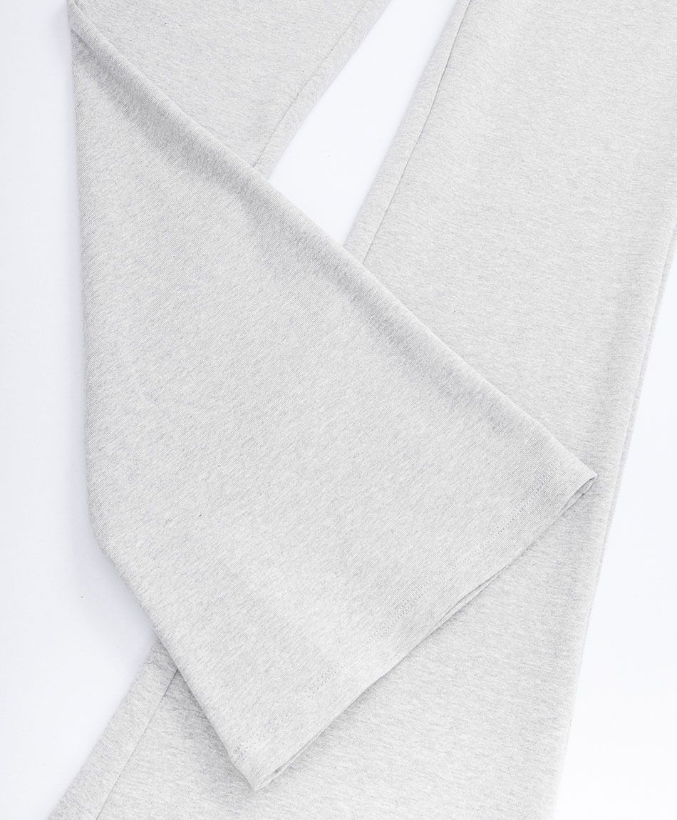 Calza deportiva mujer acampanada