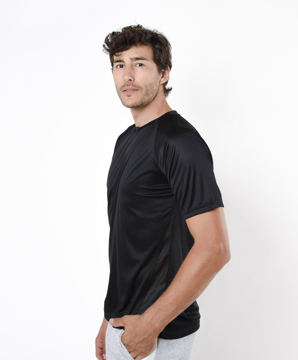 Polera deportiva hombre lisa negra