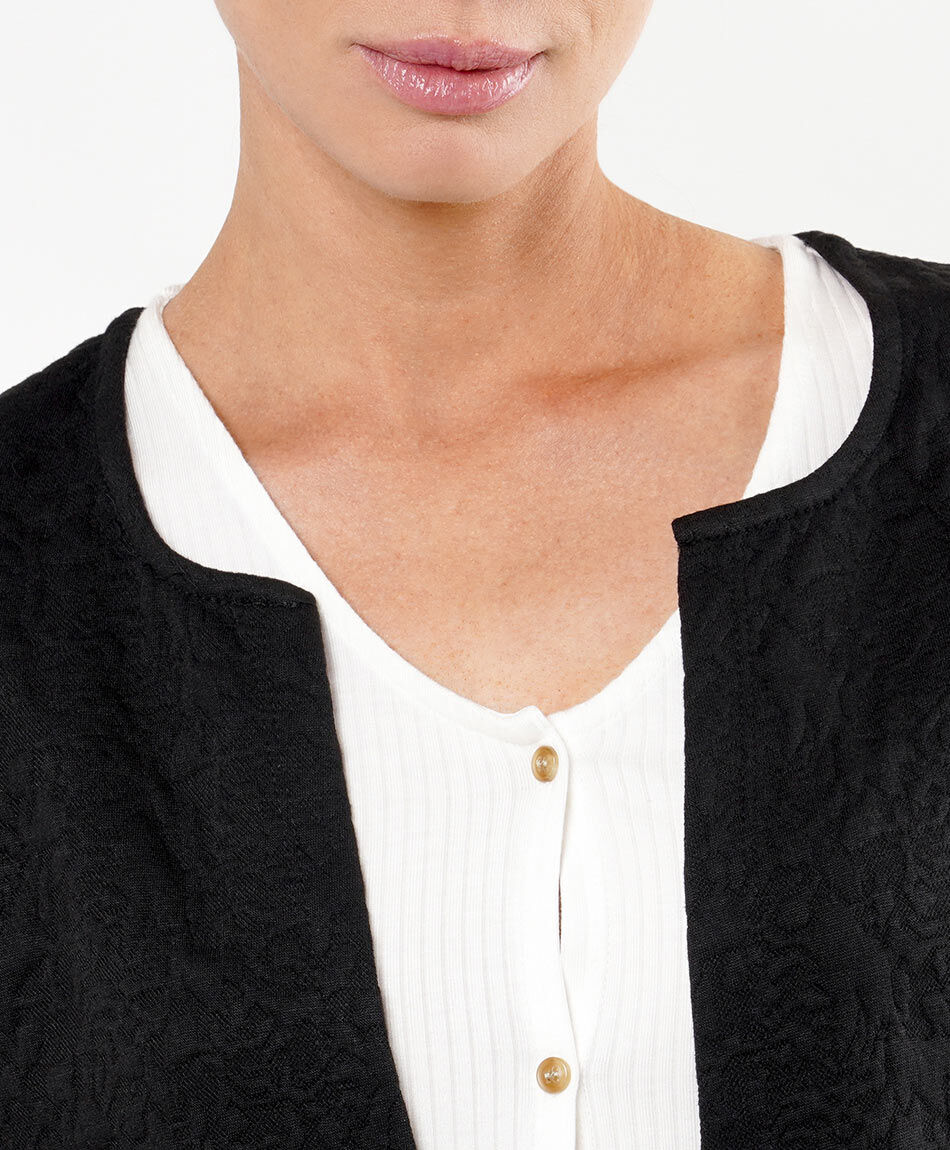 Campera mujer texturizada flores