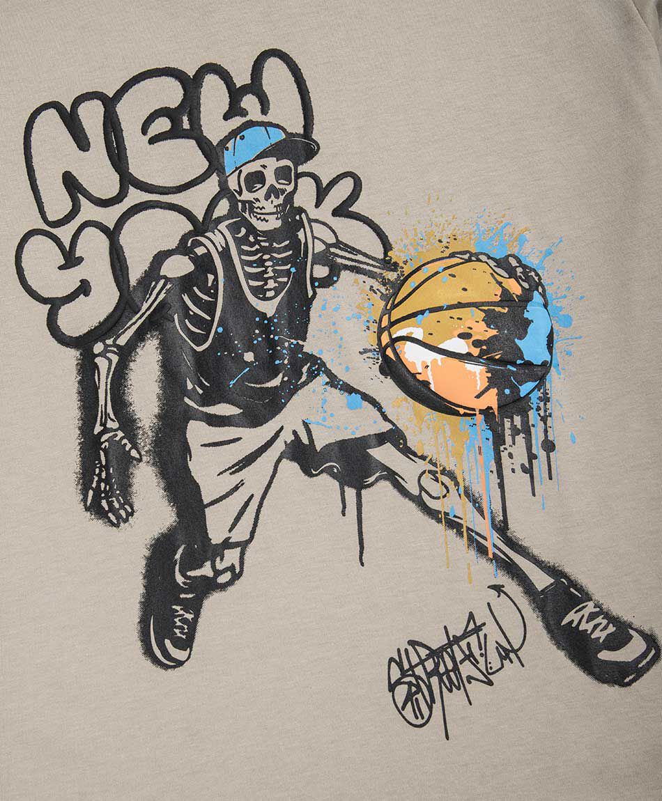 Remera ni&ntilde;o estampado b&aacute;squetbol