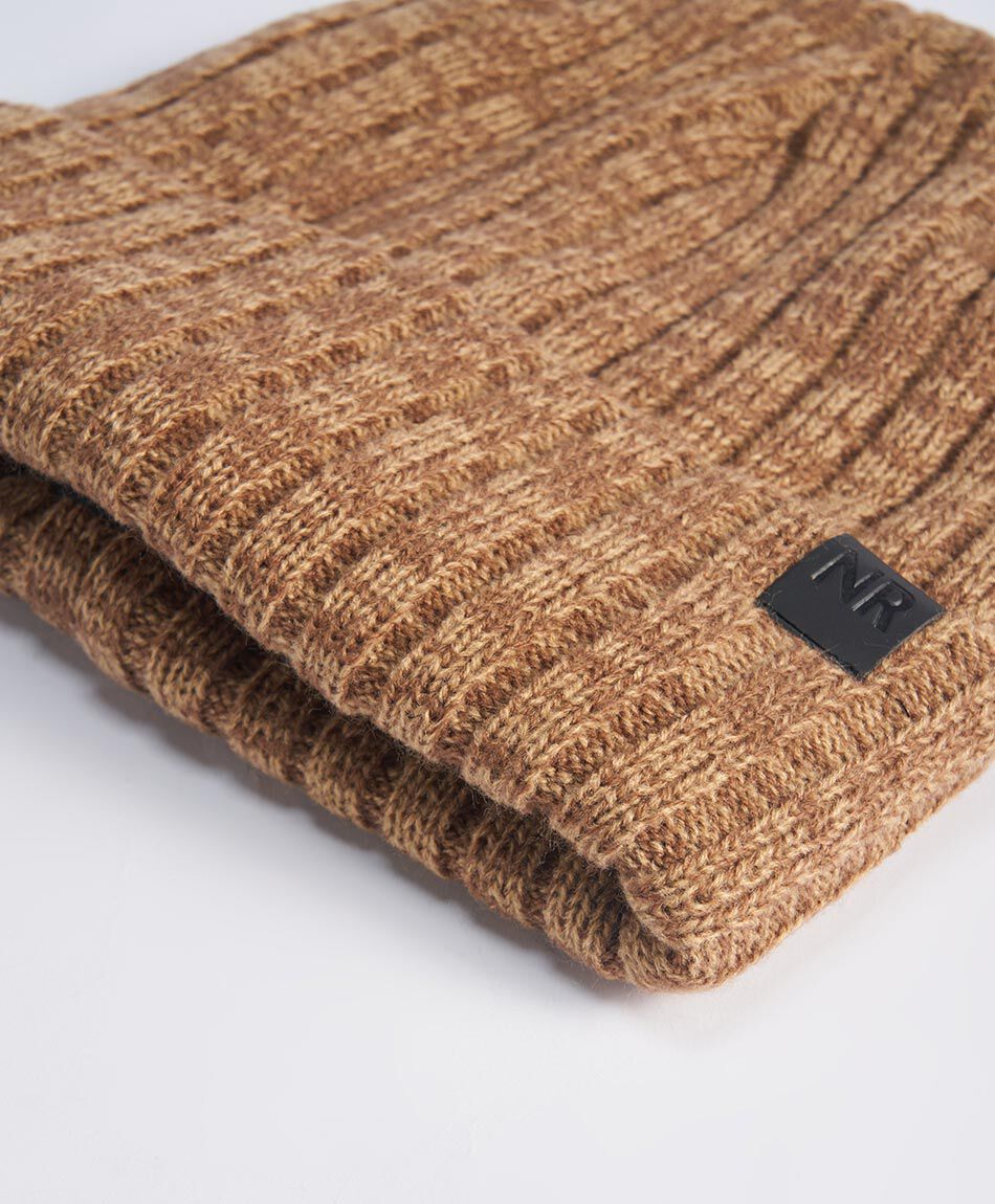 Gorra hombre textura caf&eacute;