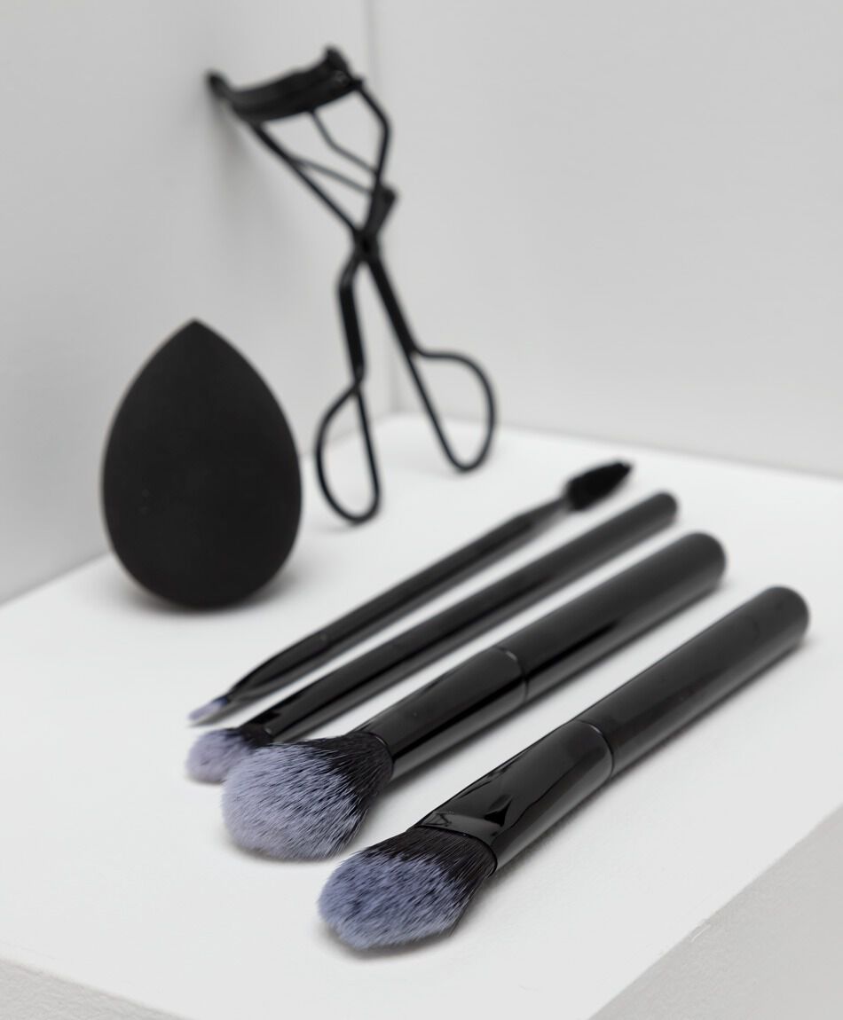 Set brochas travel negro