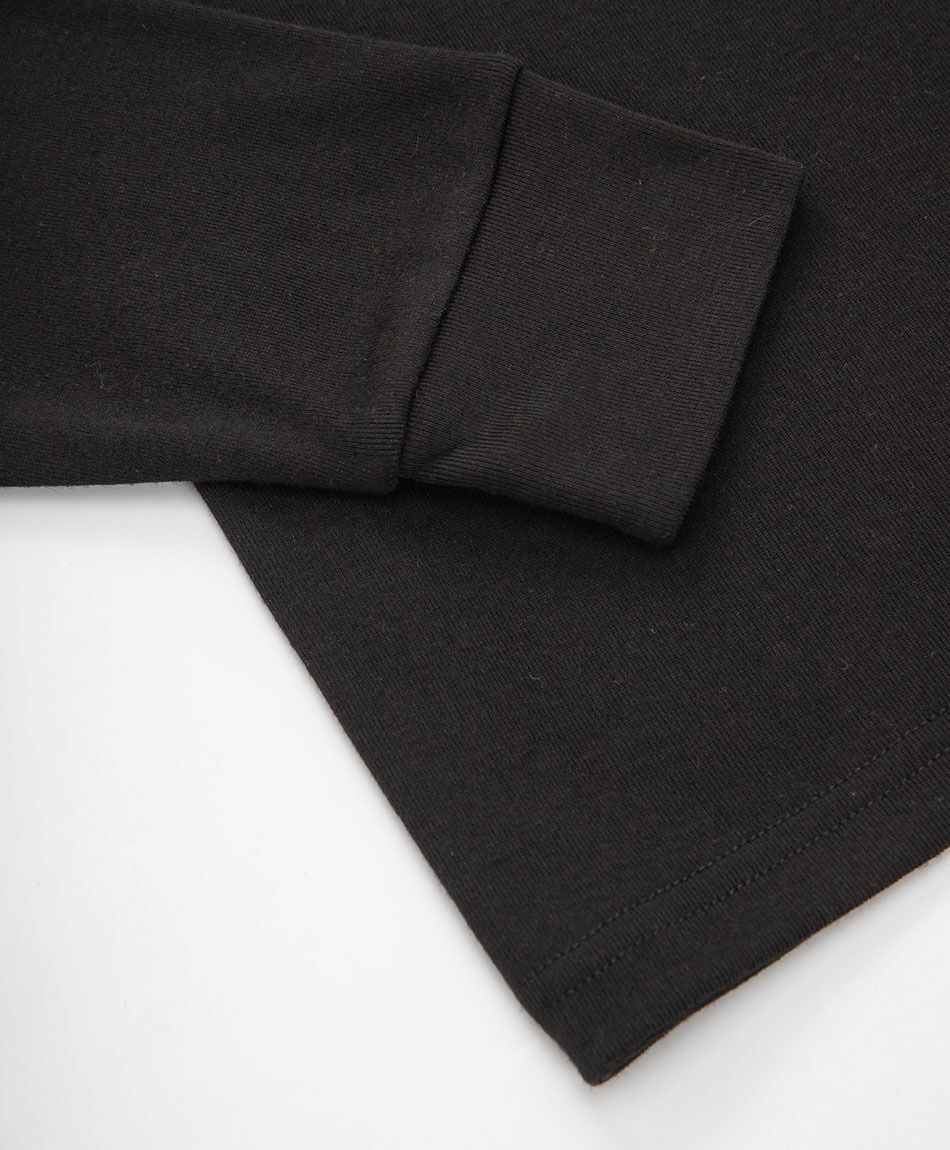 Camiseta hombre negra cuello v