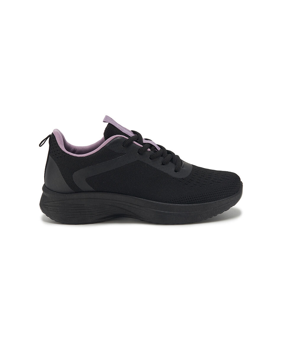 Zapatilla deportiva detalle lila