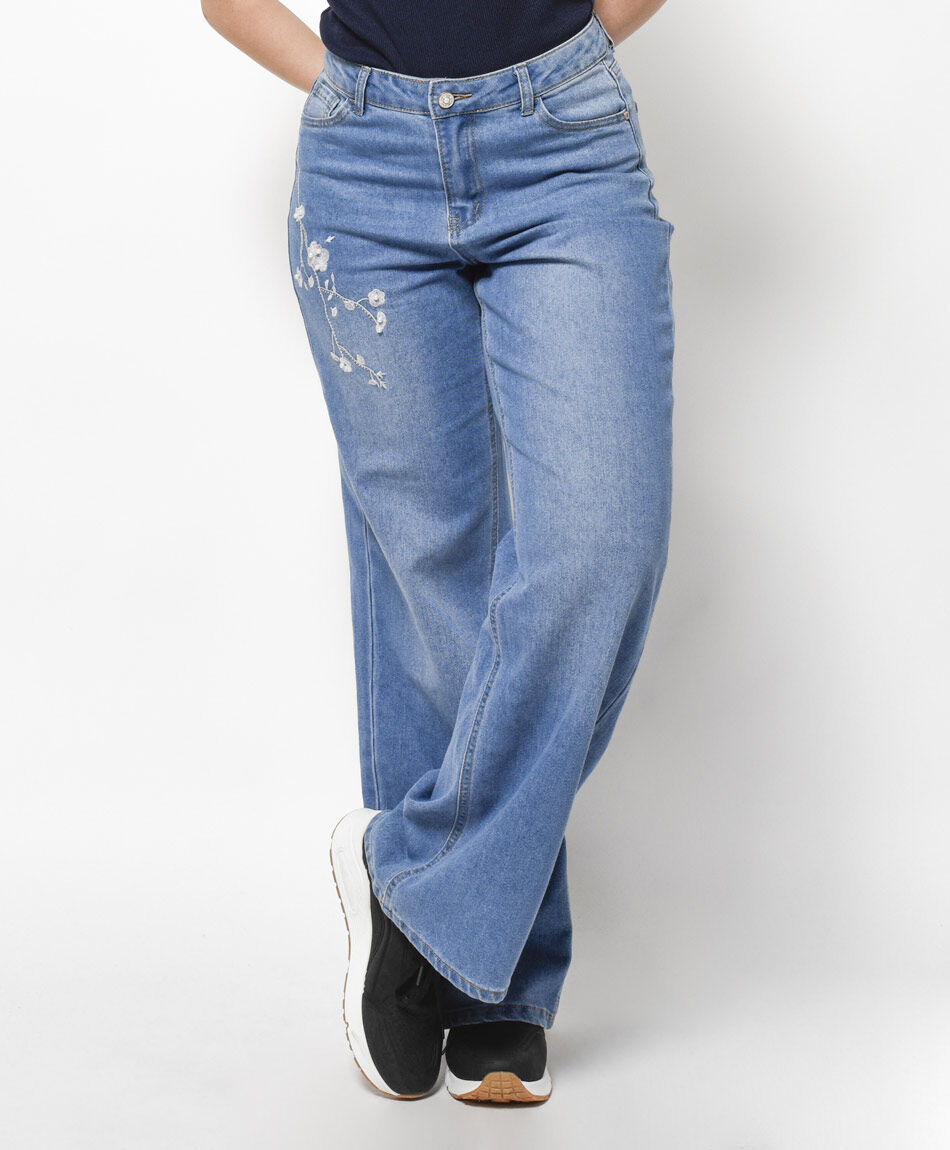 Jeans mujer flores bordadas