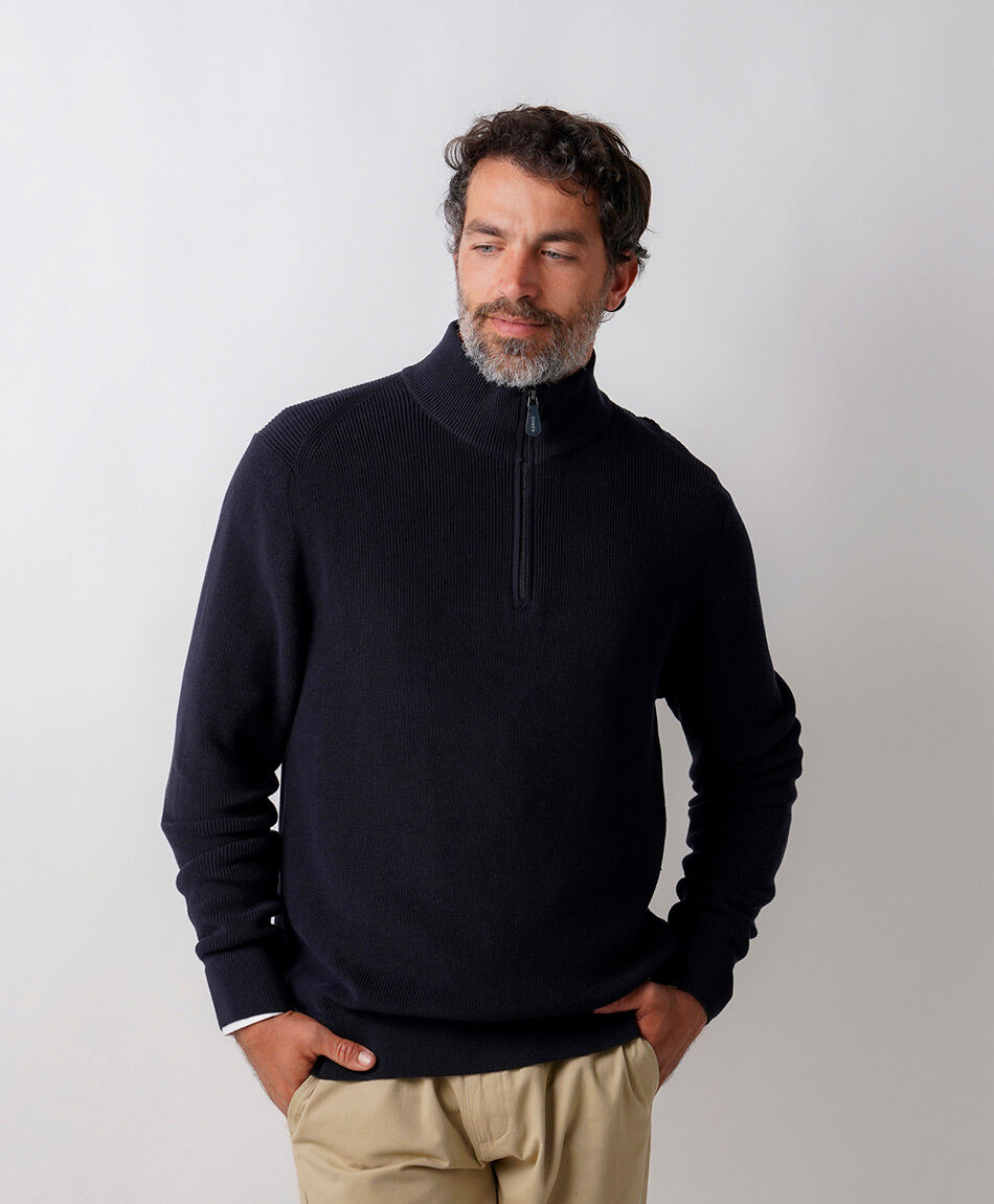 Sweater hombre cuello medio liso