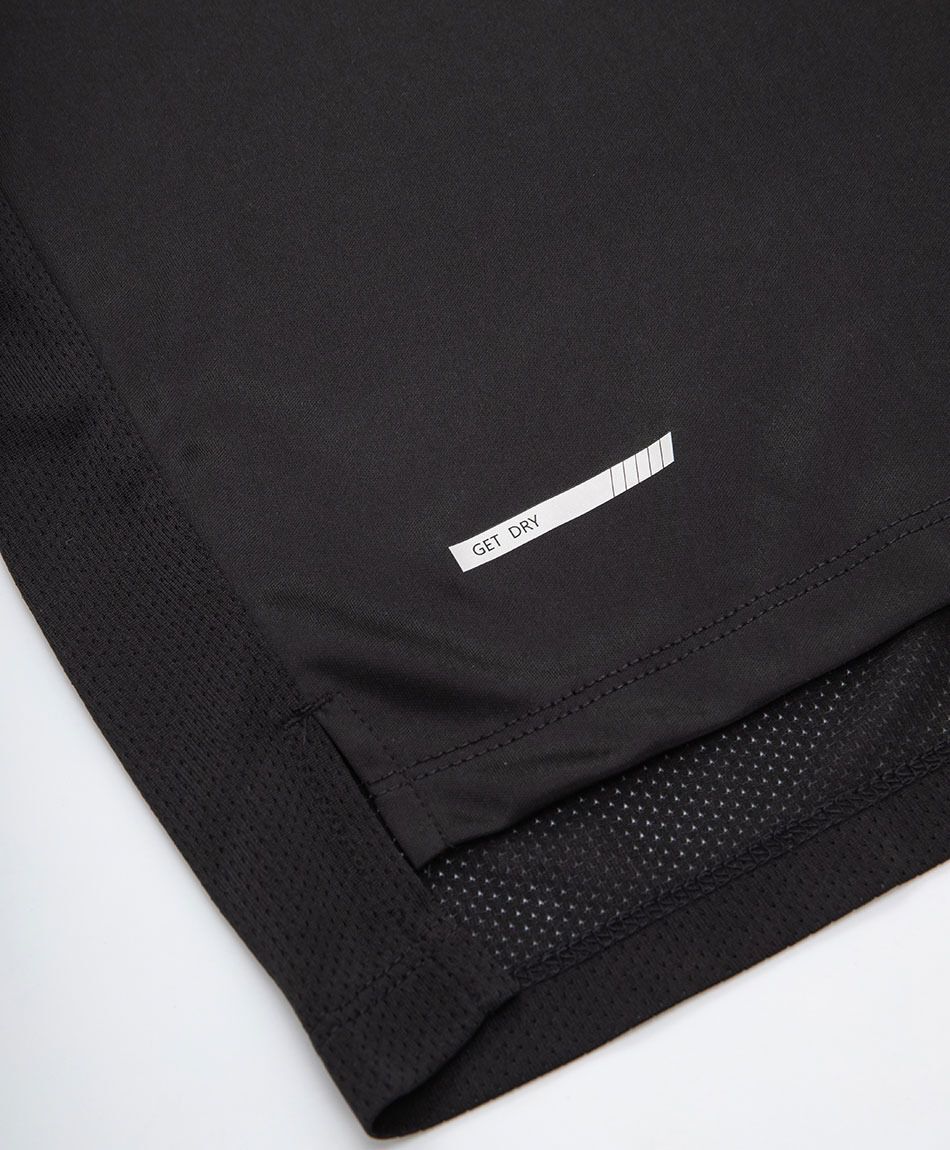 Polera deportiva hombre lisa negra
