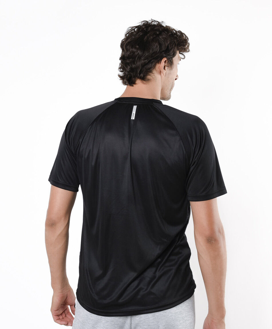 Polera deportiva hombre lisa negra