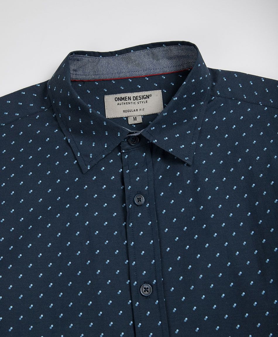 Camisa hombre navy puntos c&iacute;rculos