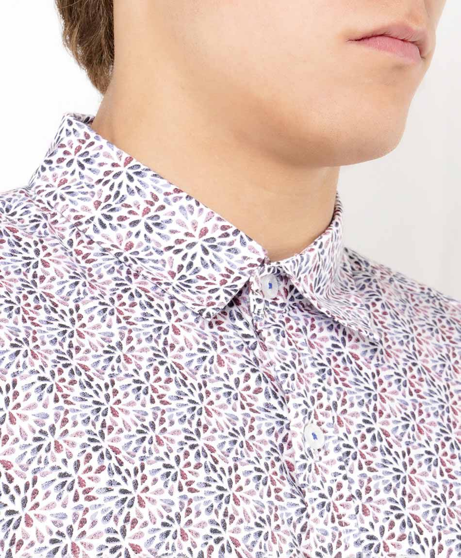 Camisa hombre estampado hojas multicolor