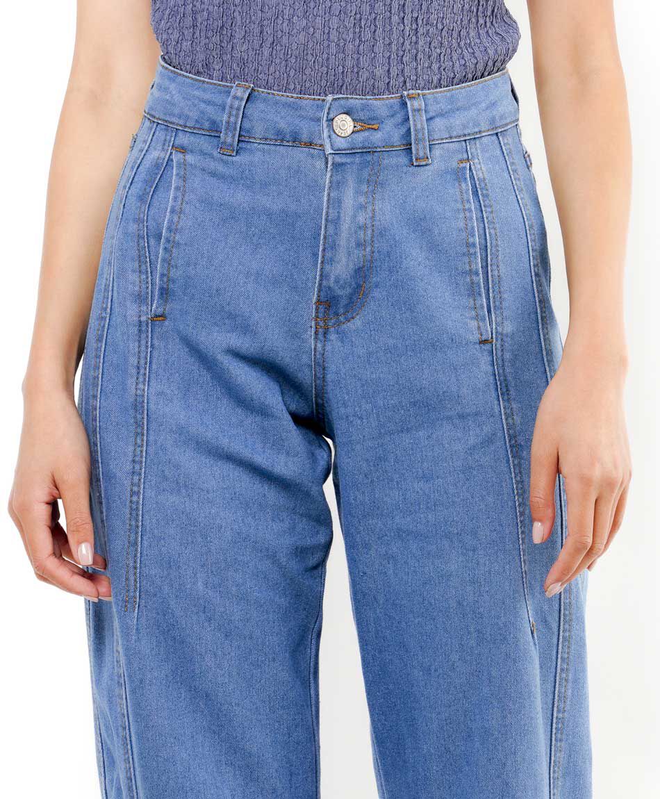 Jeans mujer dise&ntilde;o bordes