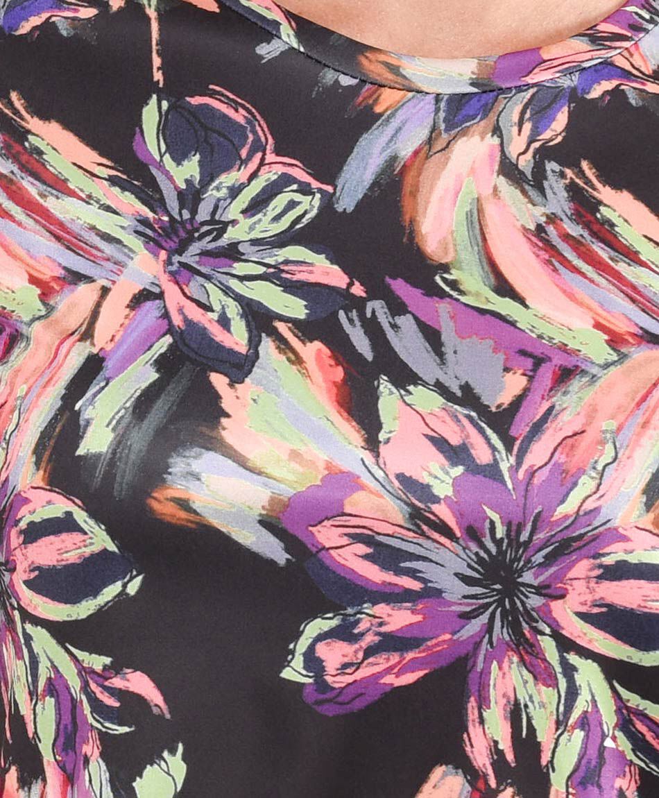 Remera deportiva mujer floral