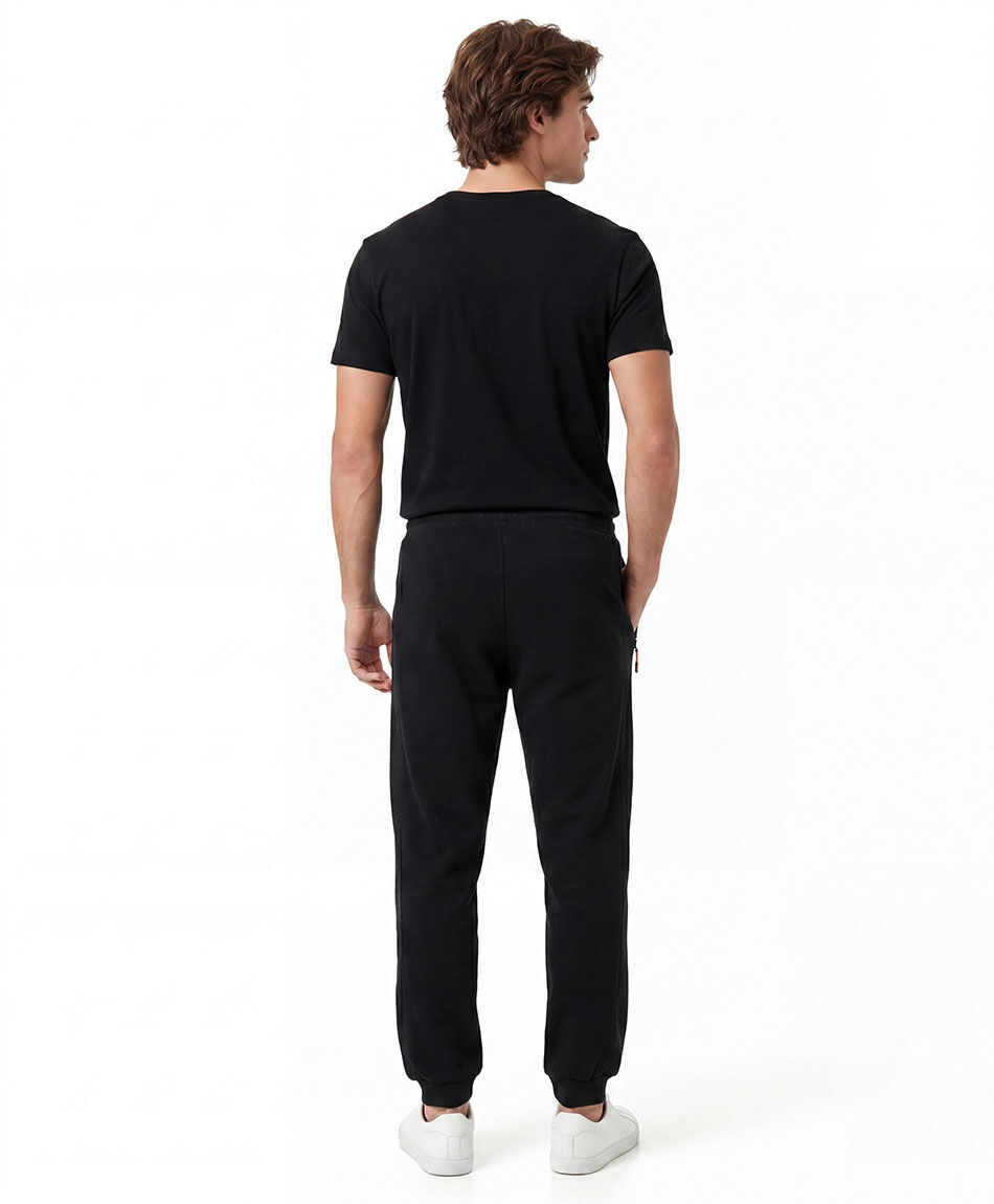Pantal&oacute;n deportivo hombre liso negro