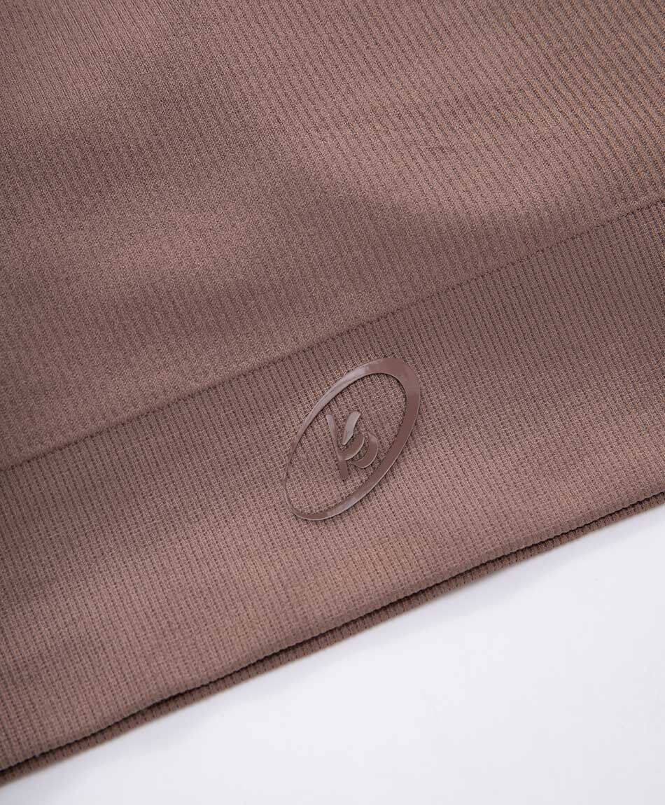 Top deportivo mujer cafe seamless