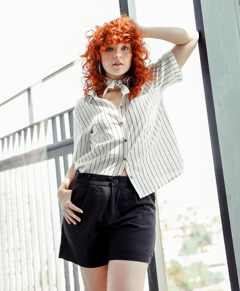 Short mujer lino cl&aacute;sico