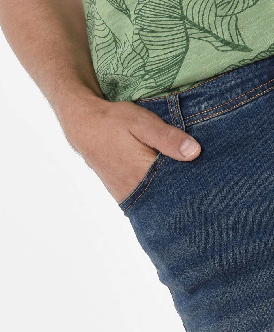 Short hombre denim desgastado