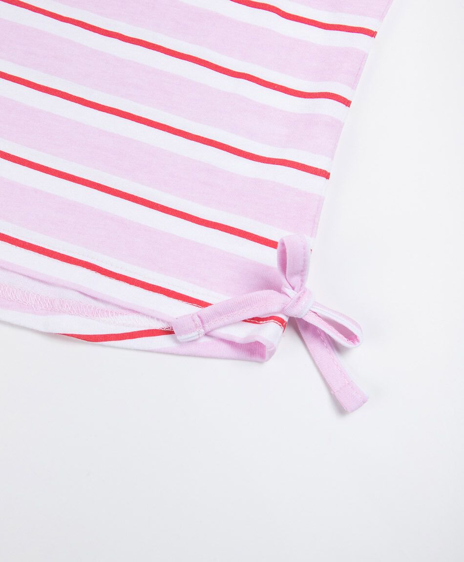 Remera ni&ntilde;a l&iacute;neas lazos