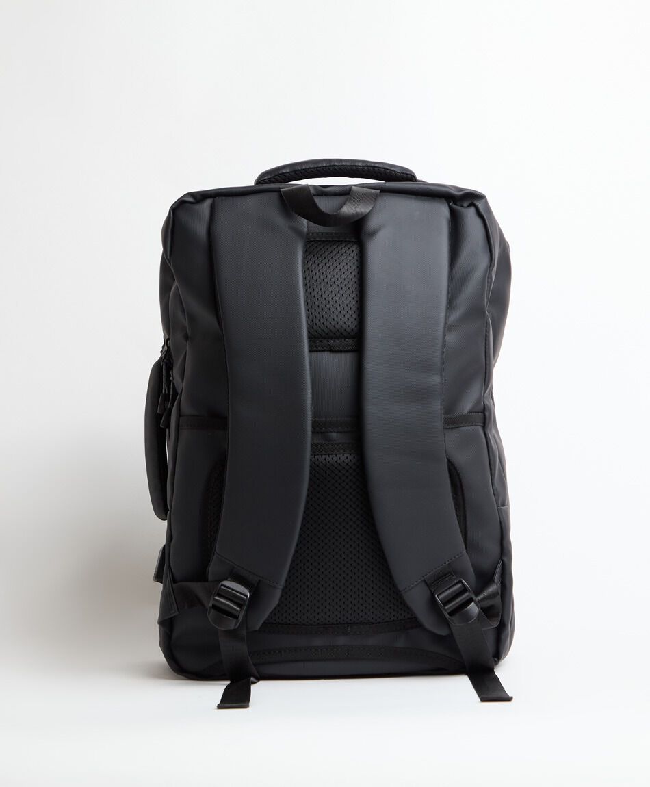 Mochila de viaje negra