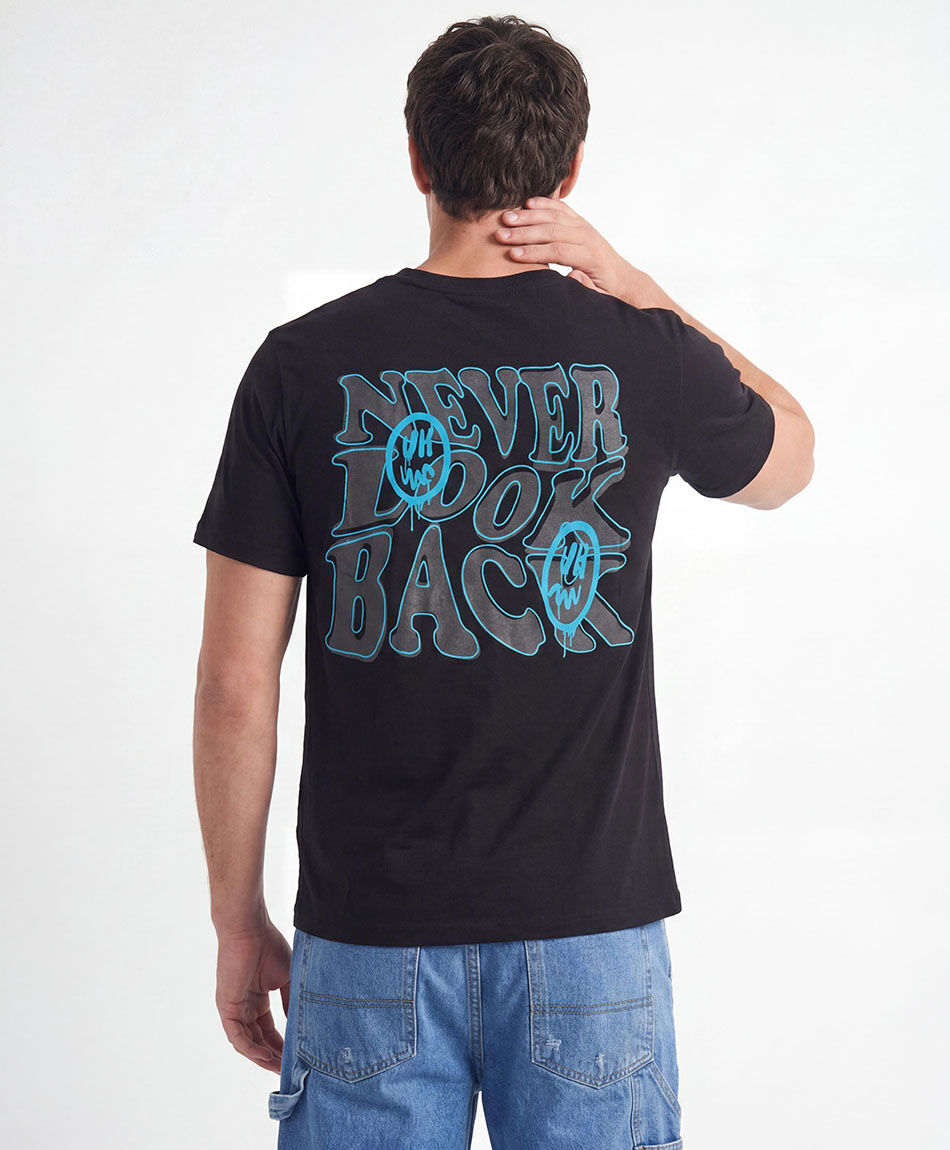 Remera hombre doble estampado graffiti caritas