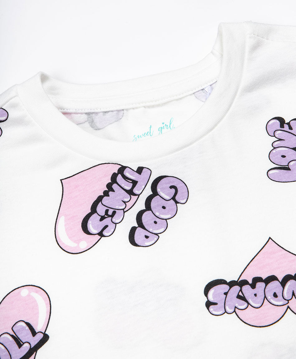 Remera ni&ntilde;a corazones