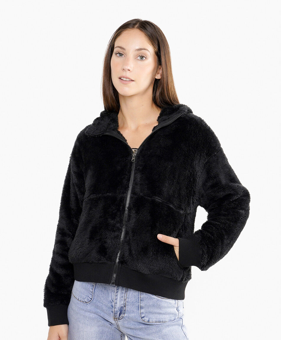 Polar mujer pelitos